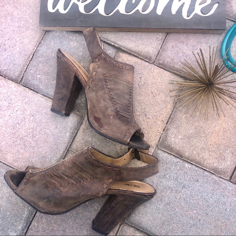 Mossimo Supply Co. Brown Leather Peep-Toe Block Heel Sandals